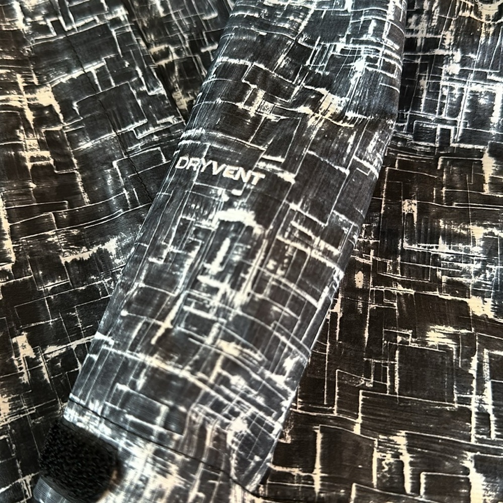 North Face Venture Rain Jacket - image 8